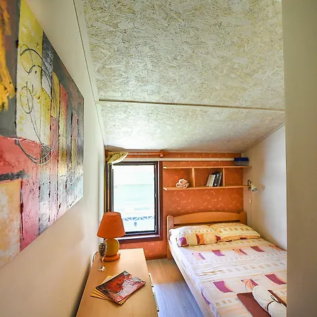Hostel San Art Floating & Belgrad
